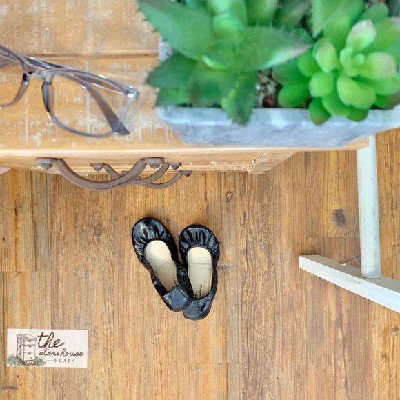 Storehouse Flats Smokey Eye Patent - Picture 10 of 11